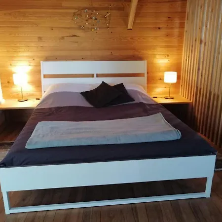 Apartment Aurel, Climatise De 40m2 Face Au Du Salagou Liausson